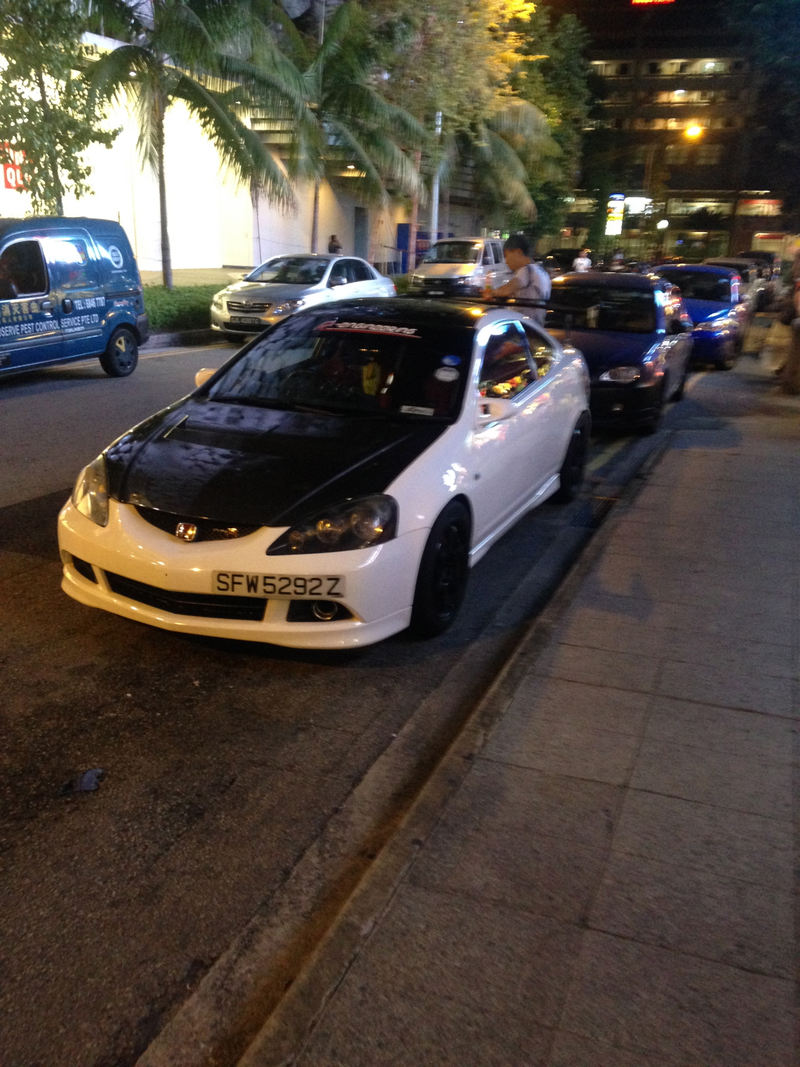 Illustration for article titled Philippines and Singapore car spotting